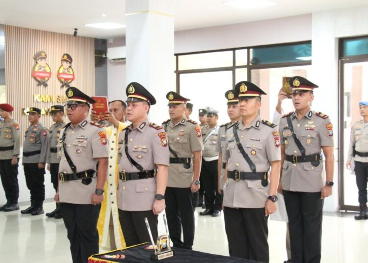 Kapolresta Barelang Pimpin Upacara Serah Terima Jabatan