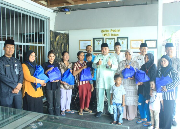 LPKA Batam Salurkan Bantuan Sosial untuk Keluarga Anak Binaan, Wujud Kepedulian dan Implementasi 13 Program Akselerasi Kemenimipas