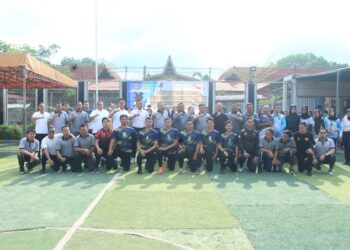 Tendangan Bola Simbolis Pembuka Porsenap dalam Rangka HBP ke-61