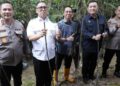 Wali Kota Amsakar Ikut Tanam 1.000 Mangrove, Peringati Hari Buruh 2025