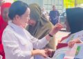 Wujud Kepedulian Amsakar – Li Claudia, 1.245 Lansia Terima Insentif Sebesar Rp 300 ribu