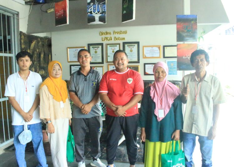 Lima Keluarga Anak Binaan Dapat Bantuan Sosial dari LPKA Batam