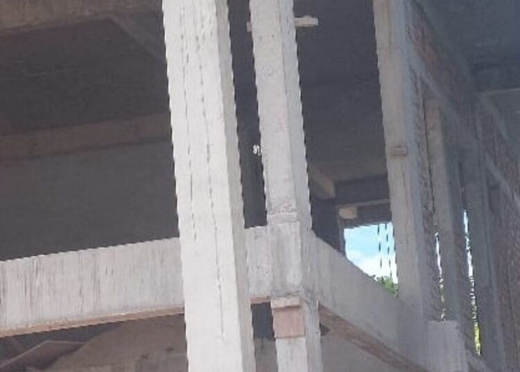 PT Srimas Raya Diduga Langgar Izin, Bangun Ruko 4 Lantai di Luar Batas PL Resmi