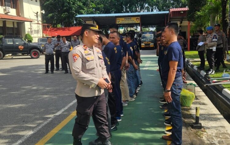 Sinergi Bersih Bersama Lapas Kelas IIA Batam Dan Polresta Barelang Meriahkan HUT Bhayangkara Ke-79