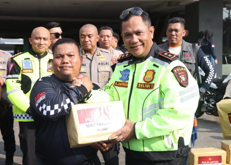 Polda Kepri Bersama Komunitas Moge Gelar Touring Dan Bakti Sosial Dalam Rangka Hari Bhayangkara Ke-79