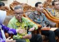 Sekda Jefridin Ikuti Rapat Evaluasi Pelaksanaan Penyaluran Hibah Dan Bansos Bersama KPK Secara Virtual
