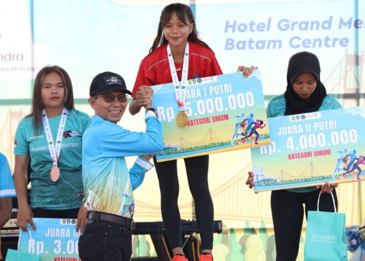 Kepala BP Batam Lepas Peserta Batam 10K 2025, Event Lari dengan 1215 Peserta Nasional dan Internasional