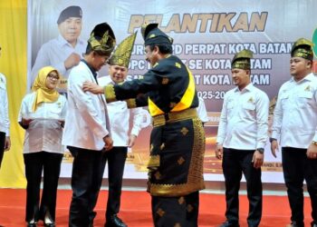 Pimpinan dan Anggota DPRD Hadiri Pelantikan Pengurus DPD Perpat Kota Batam