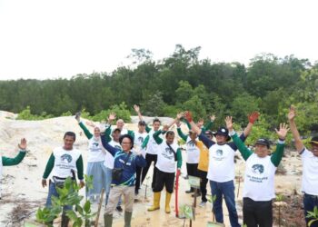 Ketua DPRD Kota Batam Kamaluddin Hadiri Aksi Penanaman Mangrove Bersama LSM Mapan di Kebun Raya Nongsa