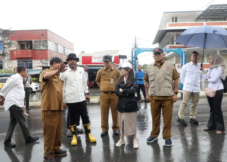 Wawako Li Claudia Tinjau Langsung Lokasi Longsor di Bengkong