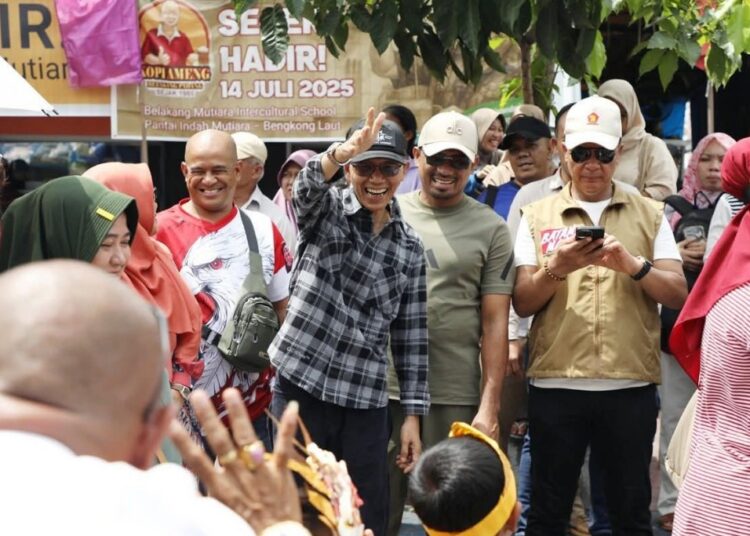 Amsakar Buka Pawai Budaya: Momentum Menyatukan Keragaman Dan Potensi Wisata Belakang Padang