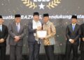 Amsakar Achmad Raih Penghargaan BAZNAS Award 2025, Komitmen Dukung Gerakan Zakat Nasional