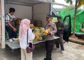 Polsek Sekupang Bersinergi dengan Bulog Batam Gelar Gerakan Pangan Murah untuk Masyaraka
