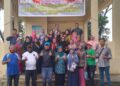 Lurah Tanjung Pinggir Dan Warga Gotong Royong Membersihkan Lingkungan Bersama