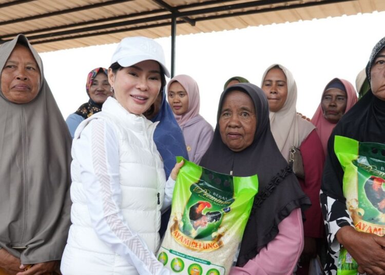 Li Claudia Salurkan Bantuan Dan Sumbangan Pembangunan di Rempang Eco City
