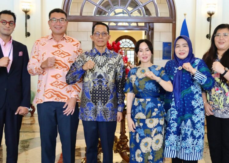 Amsakar Achmad dan Li Claudia Chandra Perkuat Hubungan dengan Singapura