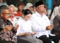 Li Claudia Candra Gandeng DPRD Kota Batam Serahkan Bantuan Sosial Bagi Lansia