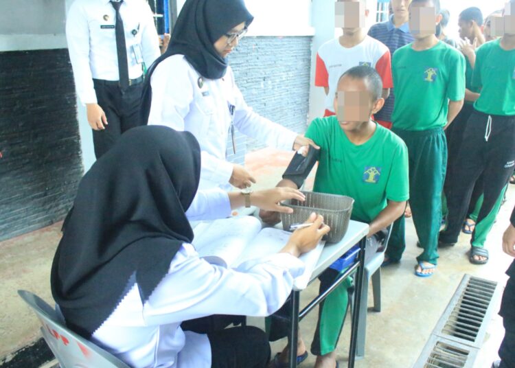 Tim Perawat LPKA Batam Rutin Pantau Kesehatan Anak Binaan Melalui Kegiatan Bunda Menyapa