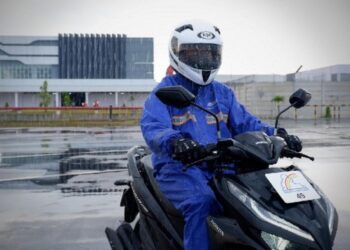 Cuaca Tak Menentu, Honda Ajak Pengendara Tetap #Cari_Aman di Musim Hujan