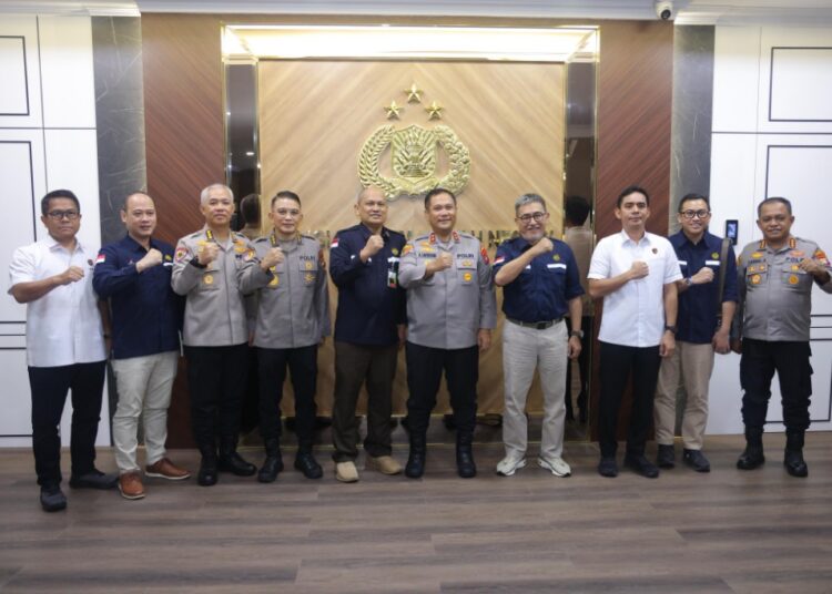Polda Kepri Terima Kunjungan Irjen. Pol. Ibnu SuhaendRa: Bahas Penanganan Kasus Kebakaran PT ASL Batam