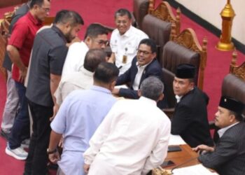 Paripurna DPRD Batam Bentuk Pansus Ranperda PSU, Djoko Mulyono Jabat Ketua dan Suryanto Jadi Wakil Ketua