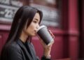 8 Cara Pikir Berbeda Kopi Hitam vs Latte