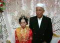 Perempuan 22 Tahun Menikahi Duda 47 Tahun