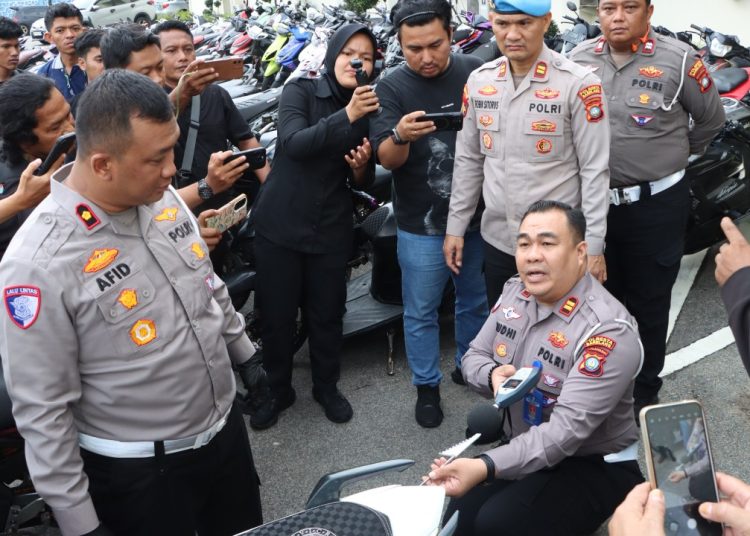 Wakapolresta Barelang Pimpin Konferensi Pers Penindakan 267 Knalpot Tidak Sesuai Spesifikasi di Wilayah Hukum Polresta Barelang