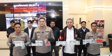 Kapolresta Barelang Pimpin Konferensi Pers Pengungkapan Kasus Curanmor, 40 Unit Sepeda Motor Berhasil Diamankan