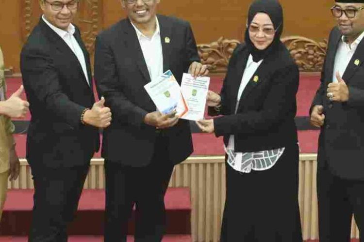 Paripurna Sesuaikan Ketentuan Peraturan, DPRD Batam Ajukan Revisi Perda Hak Keuangan Pimpinan Dan Anggota