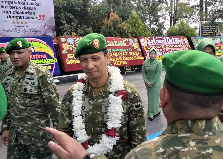Pangdam XXV/Sultan Mahmud Riayat Sah Mayjen Rionardo Mulai Berkantor Di Batam