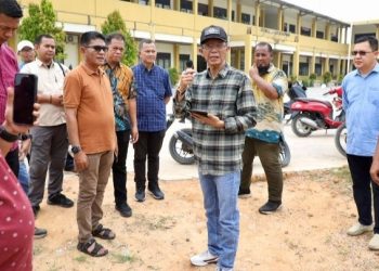 Amsakar Respons Keluhan Wali Murid, Penambahan Ruang Kelas SDN 013 Sekupang Jadi Prioritas