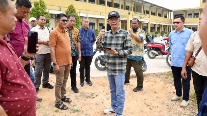 Amsakar Respons Keluhan Wali Murid, Penambahan Ruang Kelas SDN 013 Sekupang Jadi Prioritas